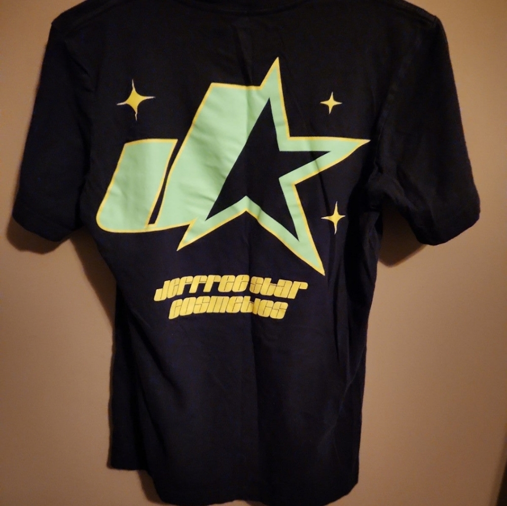 Jeffrey Star Fashion T-shirt, Size Medium